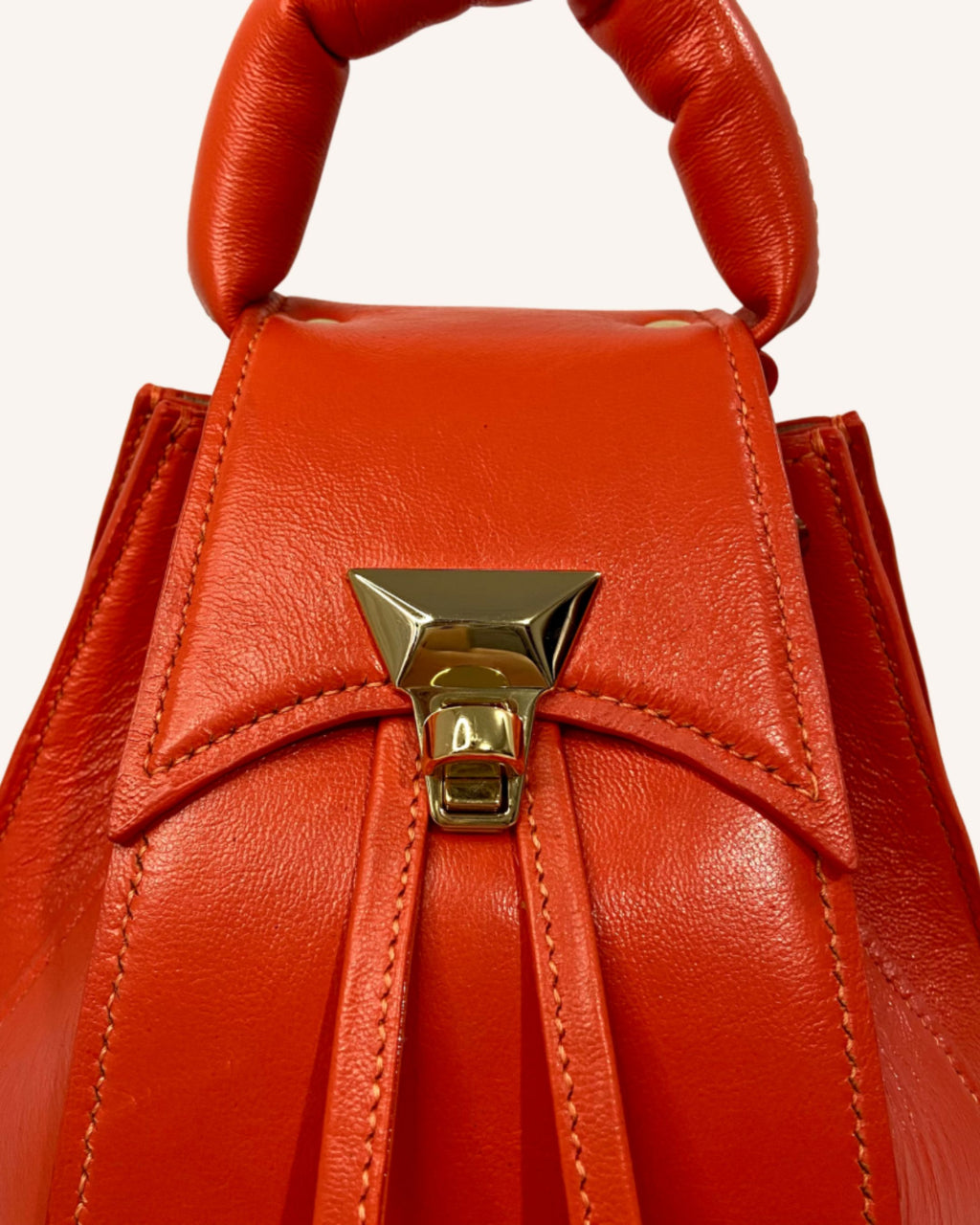 Bucket Bag Future